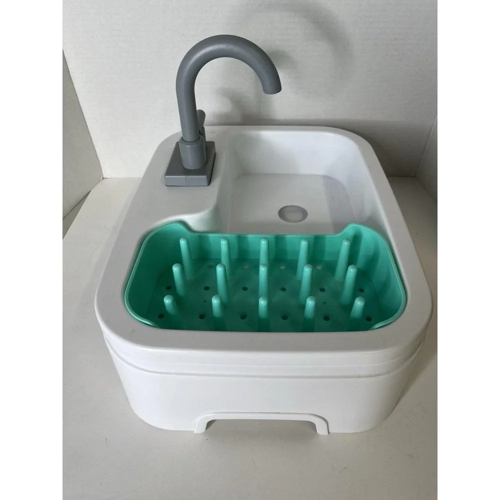 Lovevery Super Sustainable Play Sink Helper Working Faucet And Dish Rack